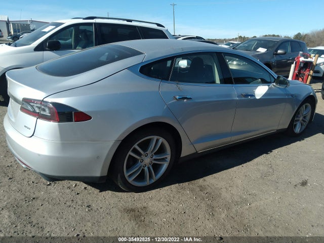 2015 Tesla Model S, VIN: 5YJSA1H25FF080780