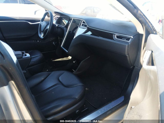 2015 Tesla Model S, VIN: 5YJSA1H25FF080780