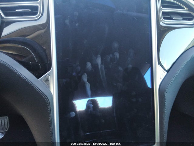 2015 Tesla Model S, VIN: 5YJSA1H25FF080780