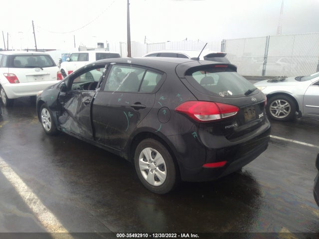 2017 Kia Forte, VIN: KNAFK5A82H5692392