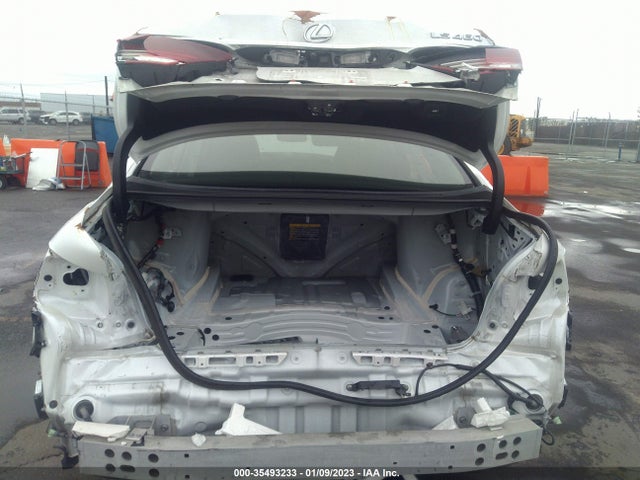 2015 Lexus LS, VIN: JTHBL5EF0F5135774