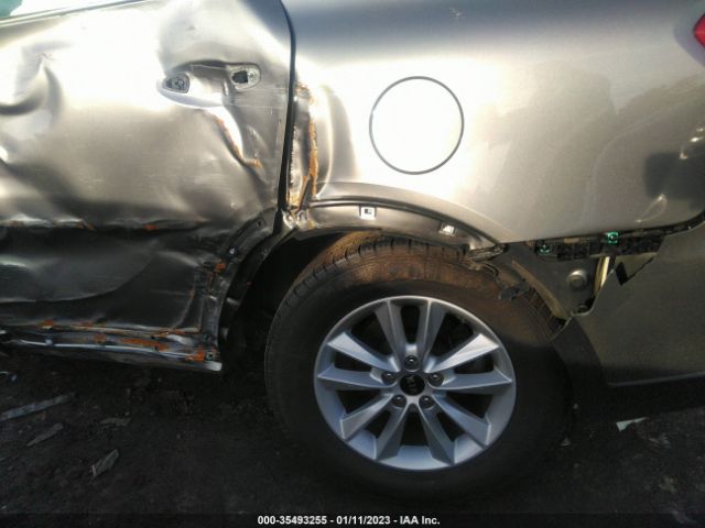 5XYPGDA55KG480271 KIA Sorento Lx V6