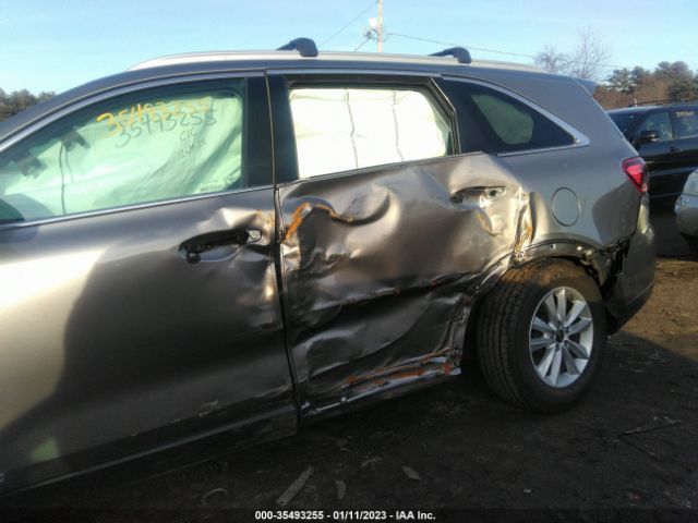 5XYPGDA55KG480271 KIA Sorento Lx V6