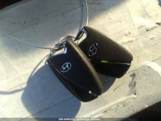 2016 Hyundai Azera, VIN: KMHFH4JG9GA569032