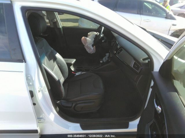 KNDCC3LC2H5055415 KIA Niro Touring Launch Edition