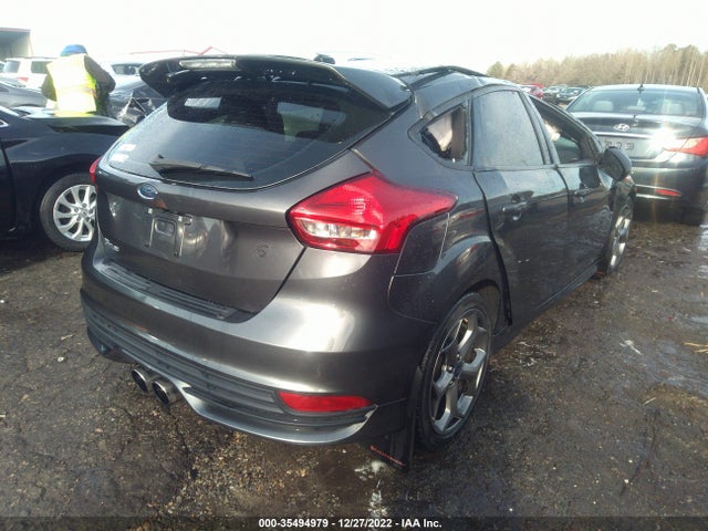 2018 Ford Focus, VIN: 1FADP3L90JL247114