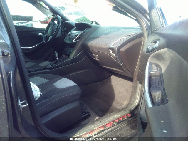 2018 Ford Focus, VIN: 1FADP3L90JL247114