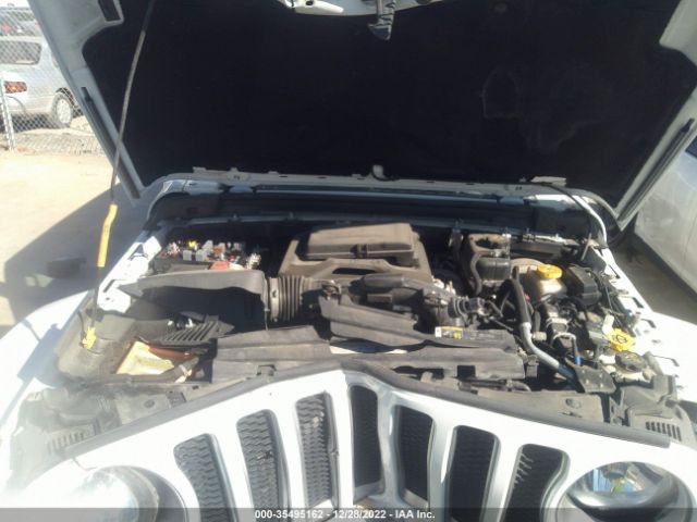 1C4HJXEN2JW295808 Jeep Wrangler Unlimited Sahara