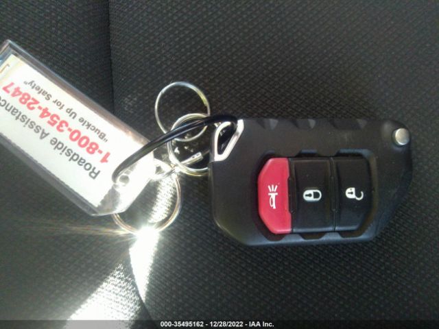 1C4HJXEN2JW295808 Jeep Wrangler Unlimited Sahara