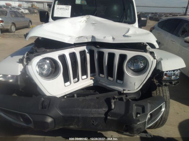 1C4HJXEN2JW295808 Jeep Wrangler Unlimited Sahara