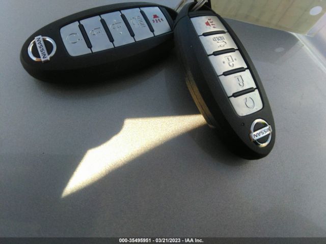 3N1CN8FVXNL820437 Nissan VERSA SR