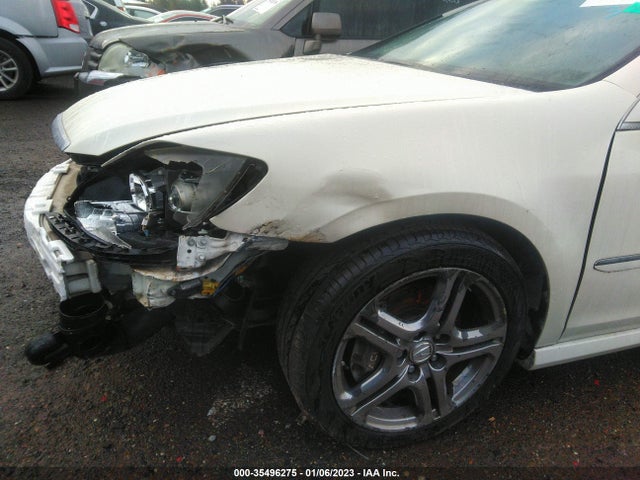 Acura RL 2005 JH4KB16545C017058 Image 8