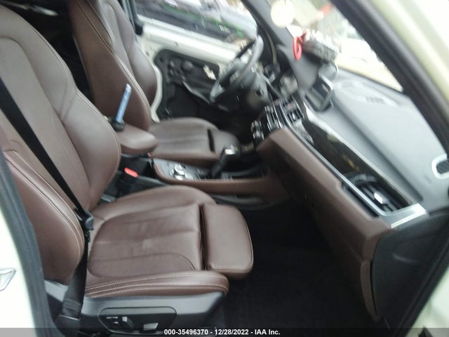 2018 BMW X1, VIN: WBXHT3C38J3H31881