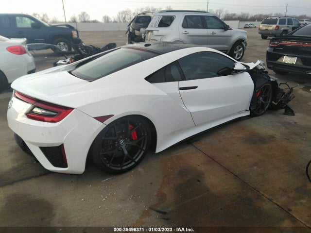 Acura NSX 2018 19UNC1B05JY000032 Image 4