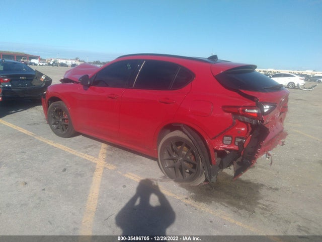 ZASPAKBN1M7D14261 Alfa Romeo Stelvio