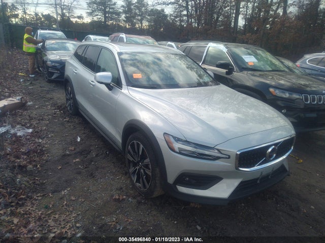 Volvo V60 CROSS COUNTRY 2021 YV4102WK1M1076574 головне зображення
