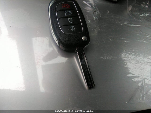 2018 Hyundai Santa Fe, VIN: KM8SM4HF9JU279919