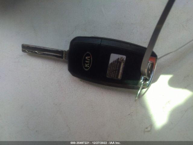 KNAGM4A72F5658417 KIA Optima Lx