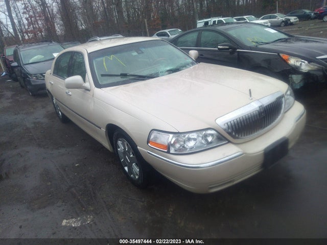 Lincoln Town Car Cartier L 2003 1LNHM85W53Y651208 главное изображение