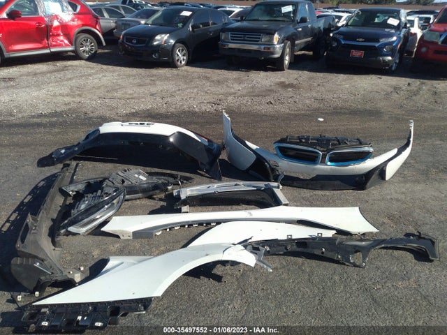 2019 BMW i8, VIN: WBY2Z6C57KVG98185