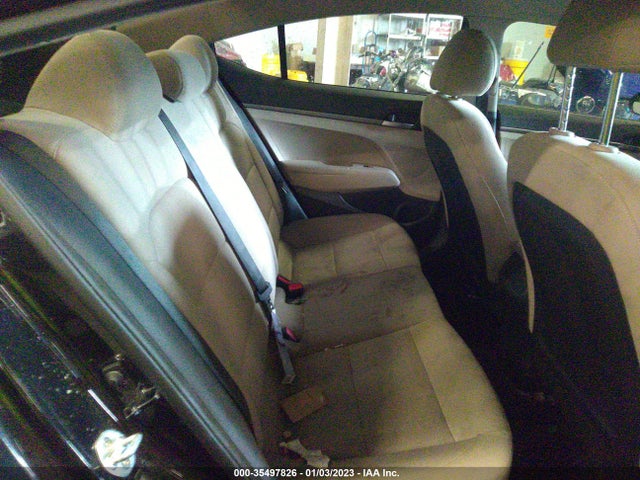 Hyundai ELANTRA SE 2018 5NPD74LF3JH262555 Image 9