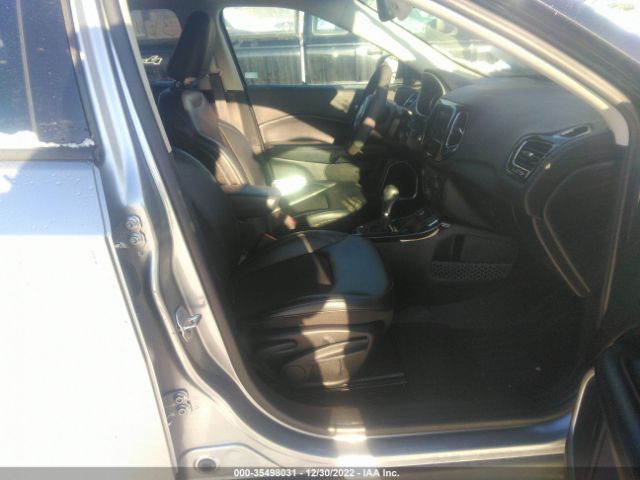 3C4NJDBB3JT399306 Jeep Compass Altitude