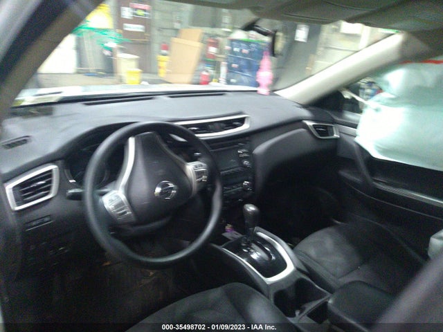 2015 Nissan Rogue, VIN: 5N1AT2MVXFC818948