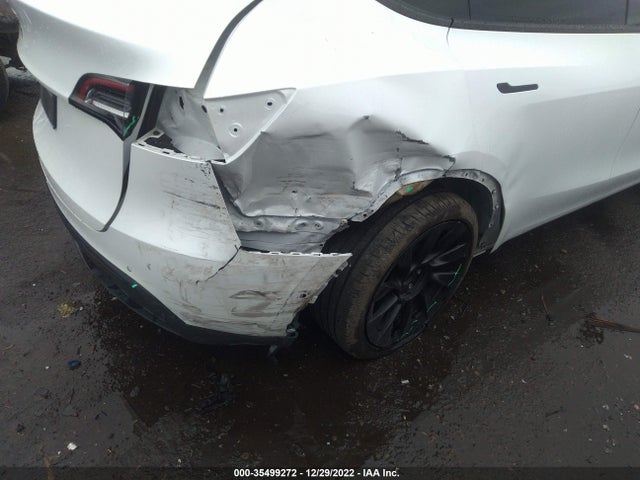 Tesla Model Y Long Range 2021 5YJYGDEE5MF137856 Image 6