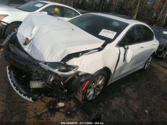 Chrysler 200 C 2016 1C3CCCCB1GN107725 Image 2