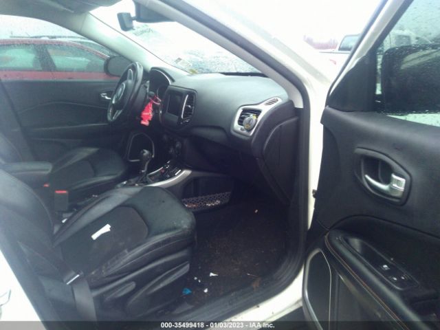 3C4NJDBBXKT850541 Jeep Compass Latitude