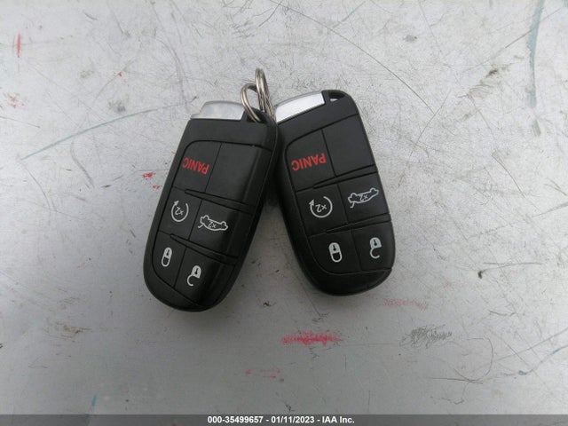 Chrysler 300 2014 2C3CCAAG7EH307050 Image 3