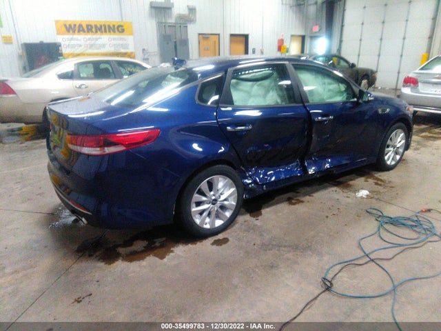 2018 Kia Optima, VIN: 5XXGT4L35JG255651