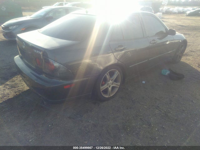 2002 LEXUS IS 300 VIN: JTHBD192620040267