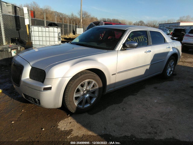 Chrysler 300 Touring Signature 2010 2C3CA5CV1AH146777 Image 2