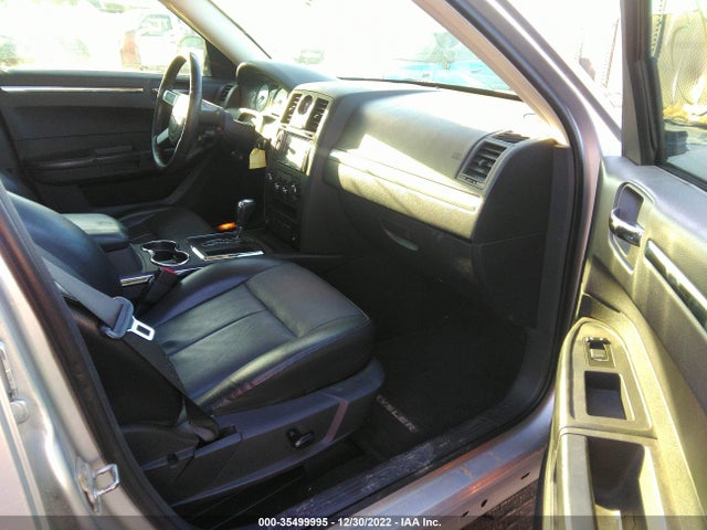 Chrysler 300 Touring Signature 2010 2C3CA5CV1AH146777 Image 5