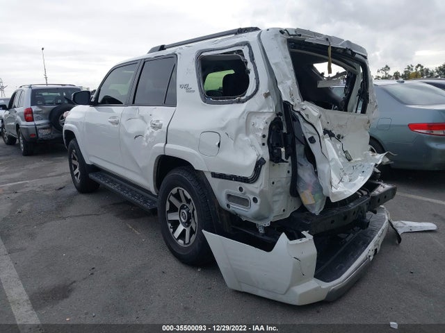 2020 Toyota 4Runner, VIN: JTEBU5JR2L5779069