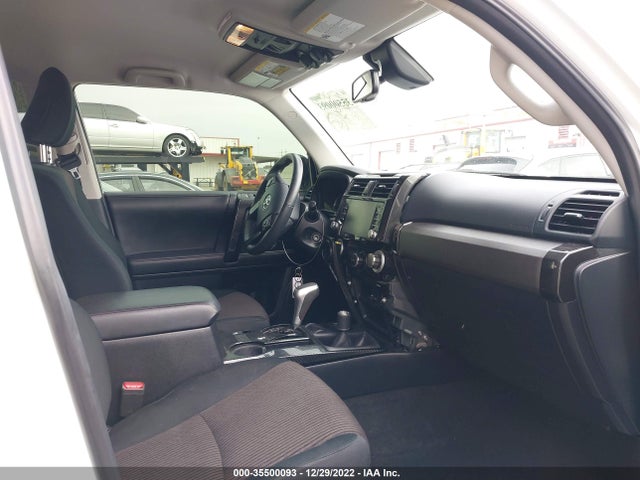 2020 Toyota 4Runner, VIN: JTEBU5JR2L5779069