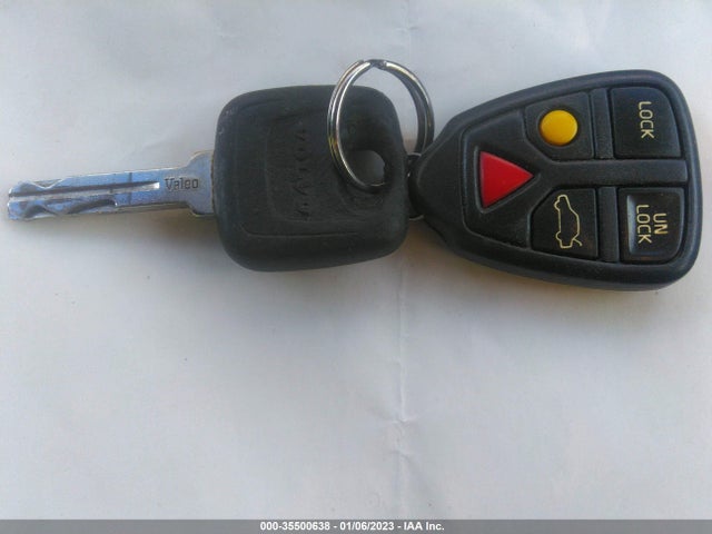 YV1SW58D911137147 Volvo V70