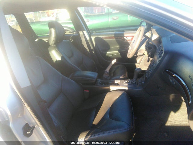 YV1SW58D911137147 Volvo V70