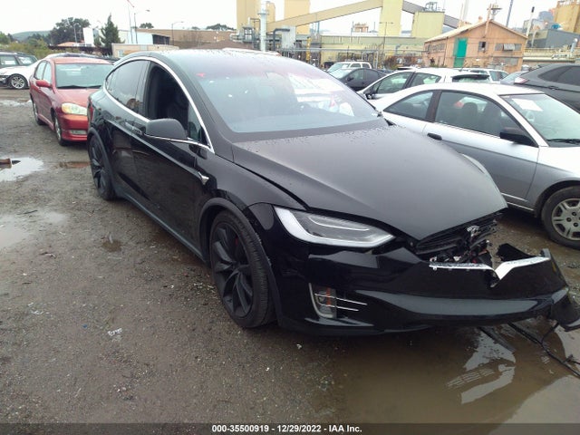 2017 Tesla Model X, VIN: 5YJXCBE46HF039637