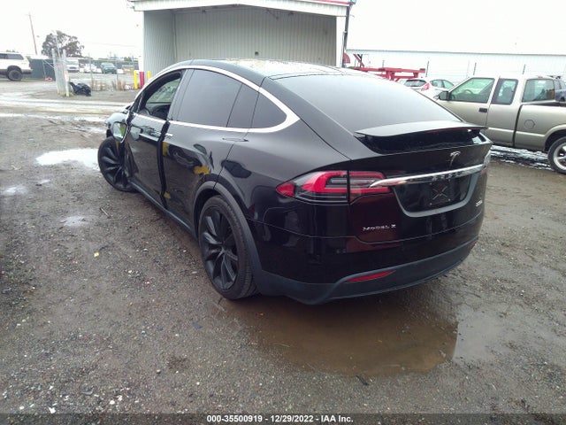 2017 Tesla Model X, VIN: 5YJXCBE46HF039637