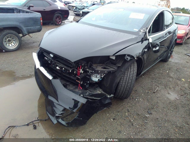2017 Tesla Model X, VIN: 5YJXCBE46HF039637