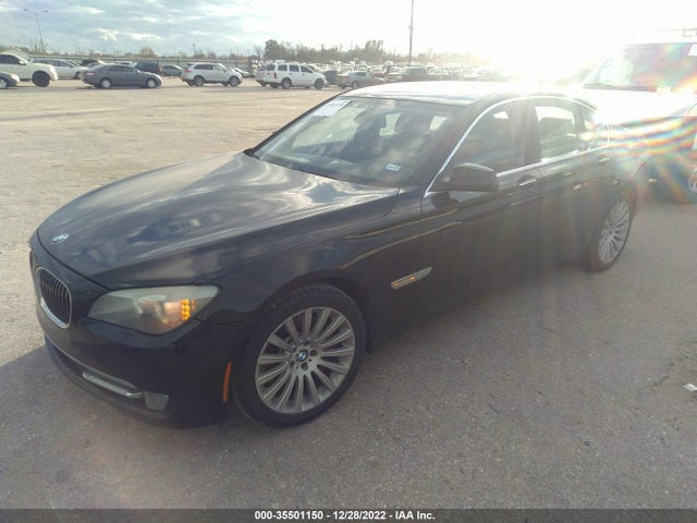 BMW 7 Series 750i 2012 WBAKA8C57CDS99668 Image 2