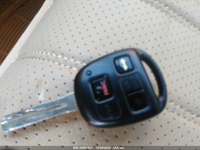 Lexus ES 330 2005 JTHBA30G855098224 Image 3