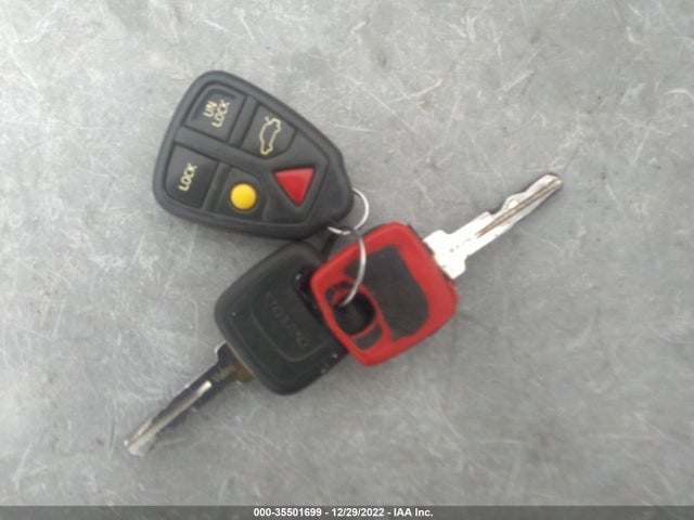 Volvo V70 2002 YV1SZ58D421074211 Image 3