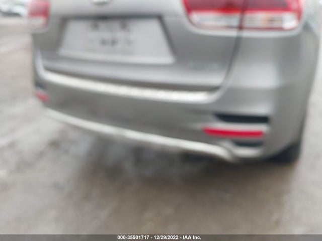 2016 KIA SORENTO SX VIN: 5XYPKDA52GG028686
