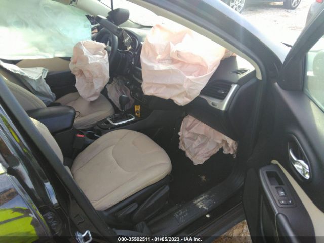 1C4PJLCS4HW507986 Jeep Cherokee