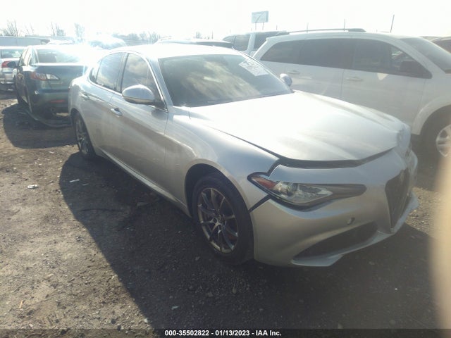 2017 Alfa Romeo Giulia, VIN: ZARFAEBN5H7549022
