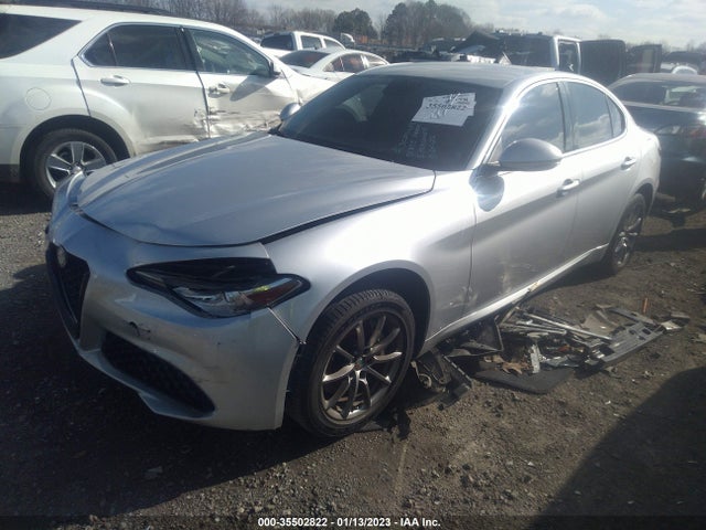 2017 Alfa Romeo Giulia, VIN: ZARFAEBN5H7549022