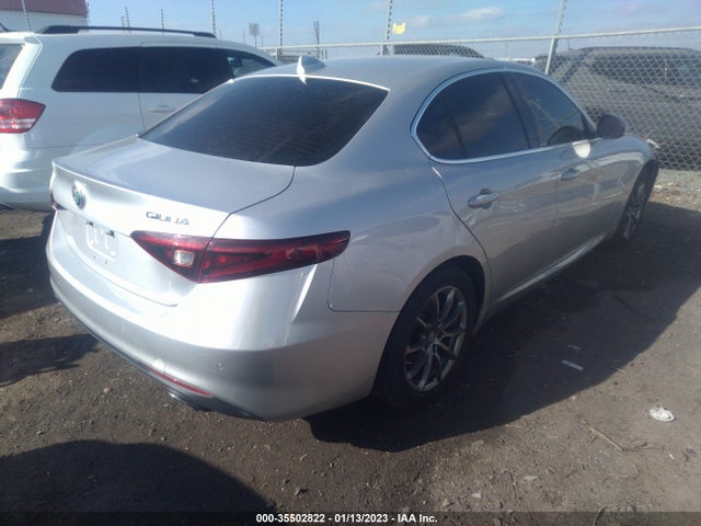 2017 Alfa Romeo Giulia, VIN: ZARFAEBN5H7549022